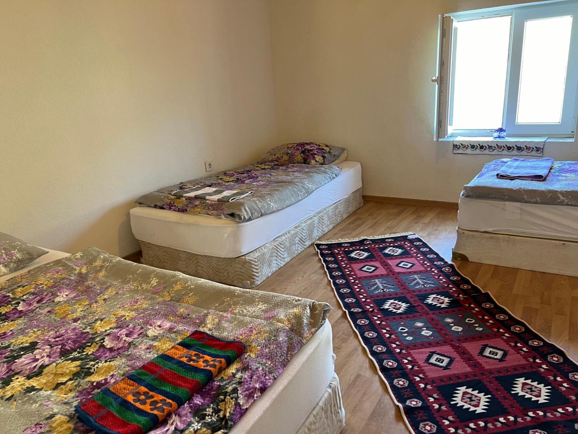 Kod Kapetana Tea Bed & Breakfast Gornji Lukomir Exterior photo